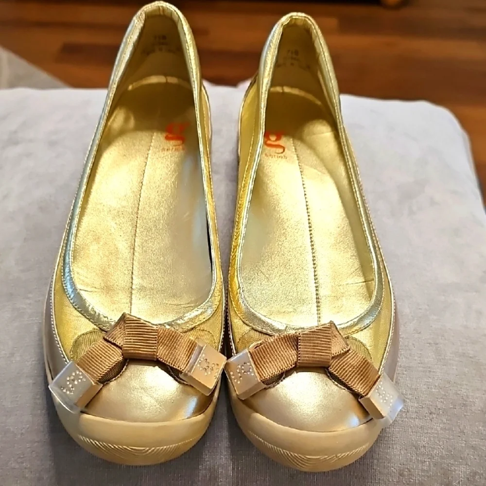 Gold Ballet Flats with Bow. G Series By‎ NIKE:LAB. Size 7.5.B. Gold and Mesh